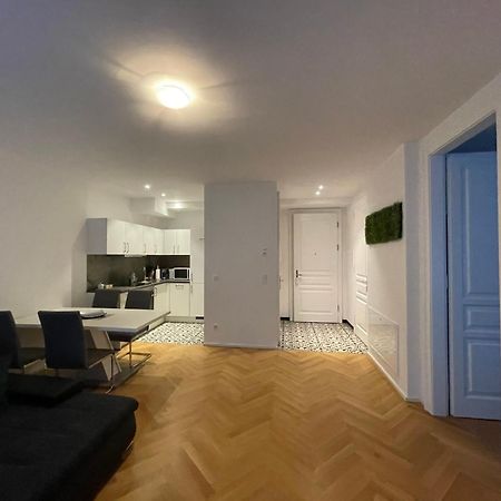 1St City La Opera Suites Wien Exteriör bild