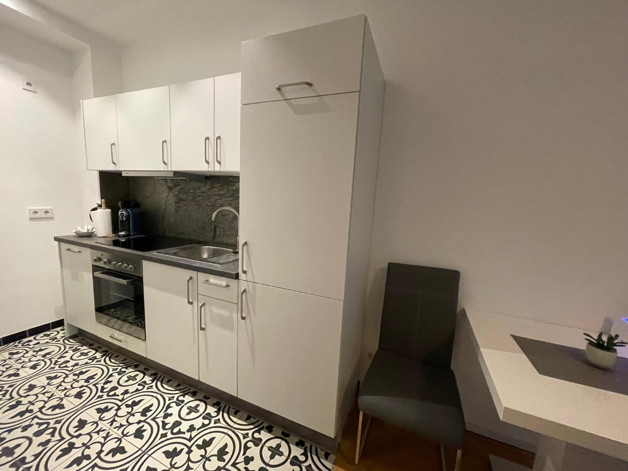 1St City La Opera Suites Wien Exteriör bild