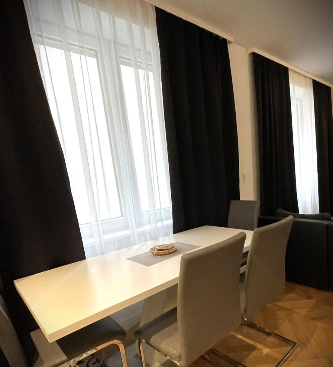 1St City La Opera Suites Wien Exteriör bild